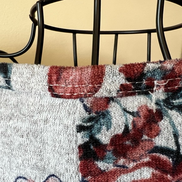 Active USA - L - Floral long sleeve crop top - Picture 6 of 7